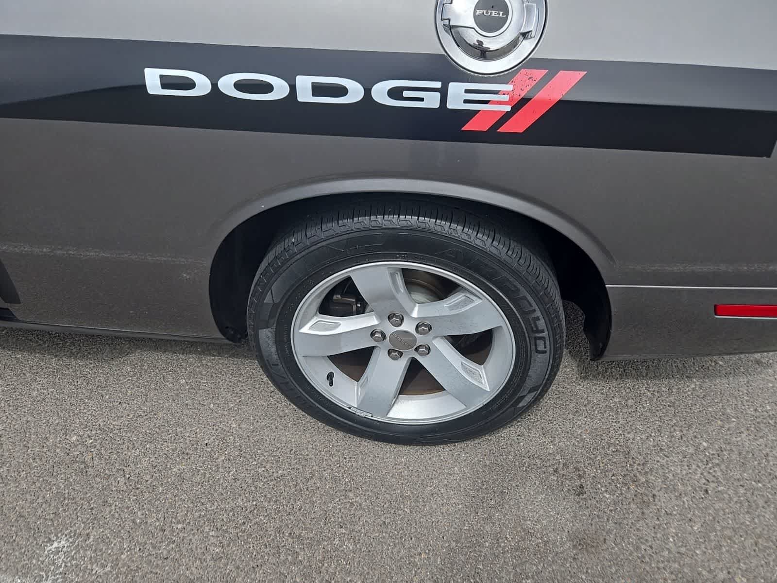 Used 2012 Tungsten Metallic Dodge SXT image 4