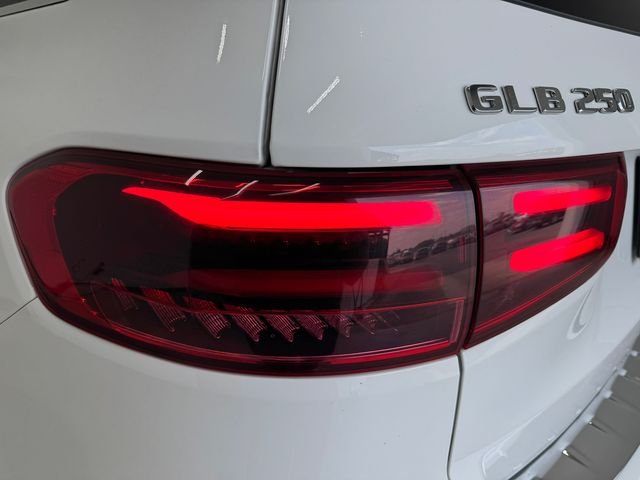 Certified Used 2024 Polar White Mercedes-Benz GLB 250 image 32