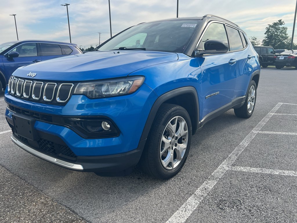 Used 2022 Laser Blue Pearlcoat Jeep Limited image 3