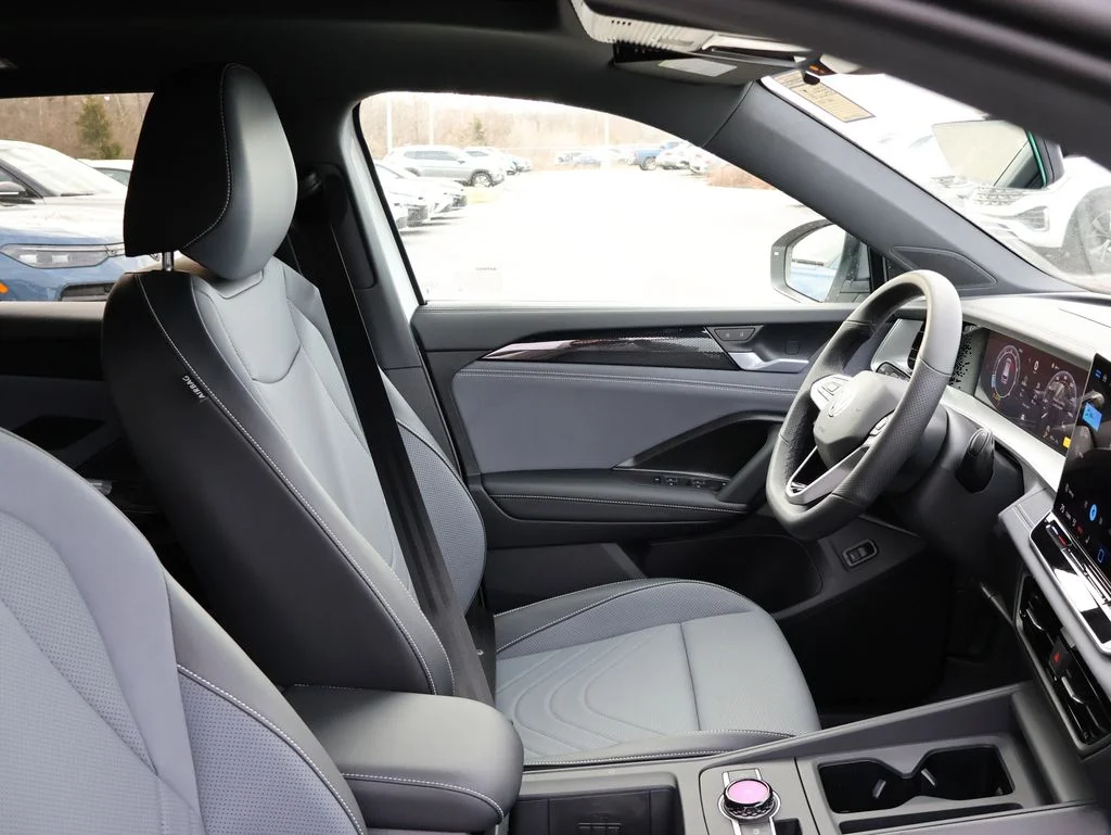 New 2026 White Volkswagen 2.0T SE R-Line Black image 14