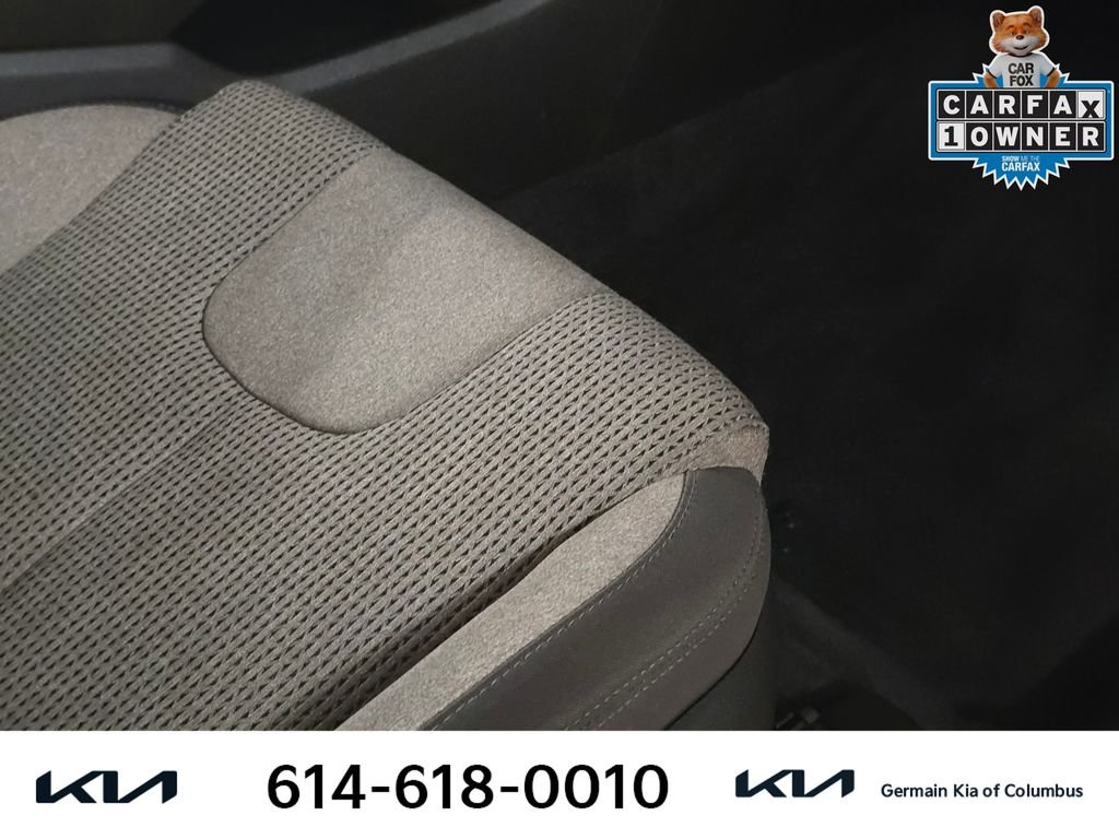 Used 2022 Black Hyundai Blue image 25