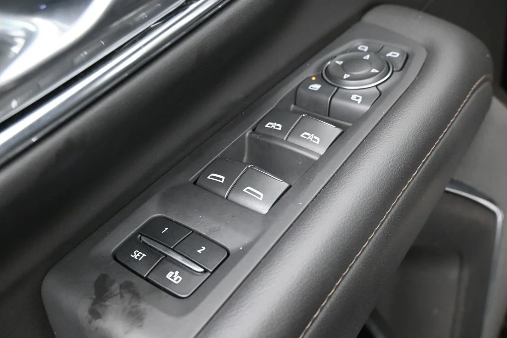 Used 2023 Midnight Blue Metallic Chevrolet High Country image 14