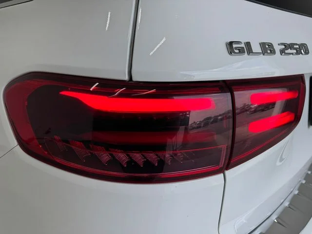 Certified Used 2024 Polar White Mercedes-Benz GLB 250 image 32