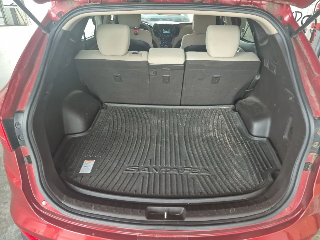 Used 2016 Red Hyundai 2.4 Base image 12