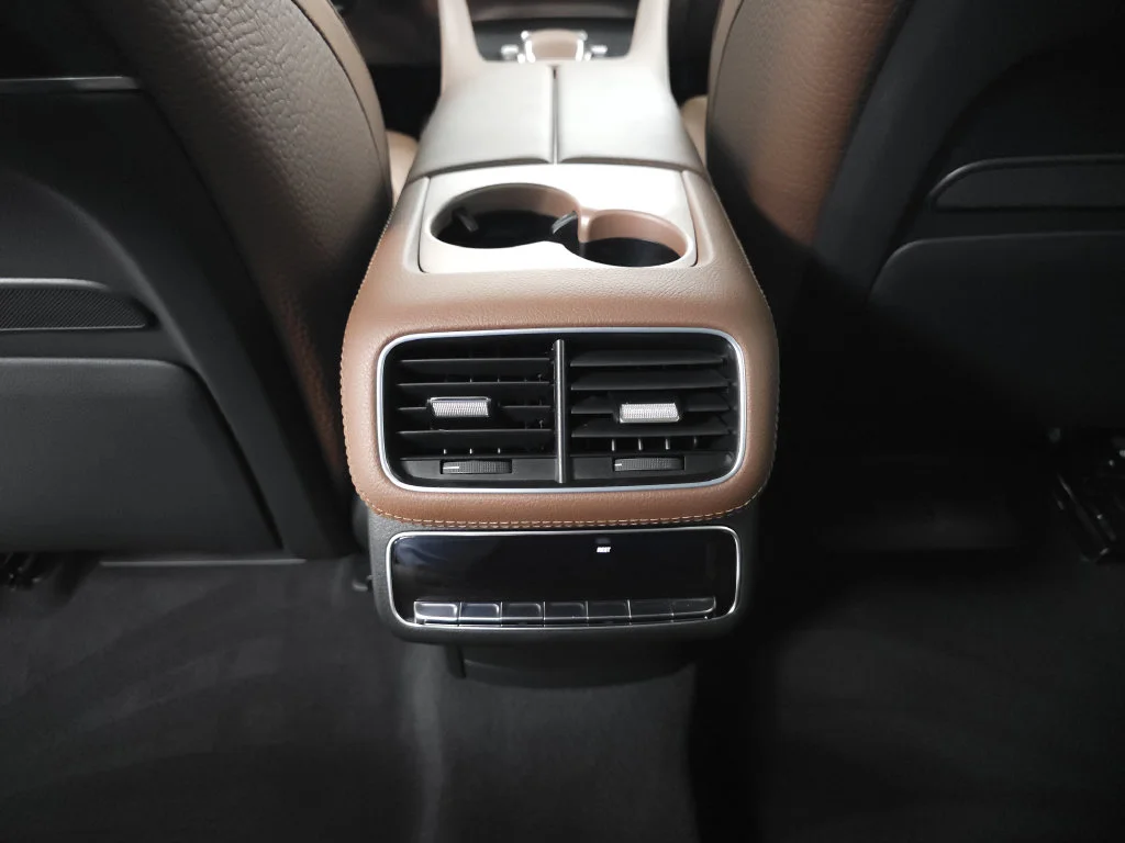 Certified Used 2024 MANUFAKTUR Alpine Gray Mercedes-Benz GLS 580 image 29