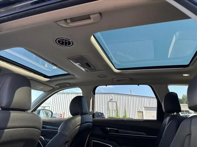 Used 2021 Black Kia SX image 18