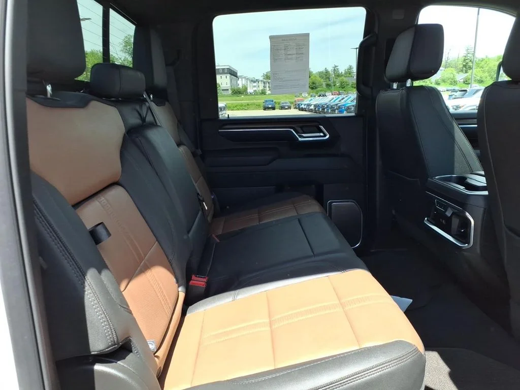 Used 2025 Beige Chevrolet High Country image 13