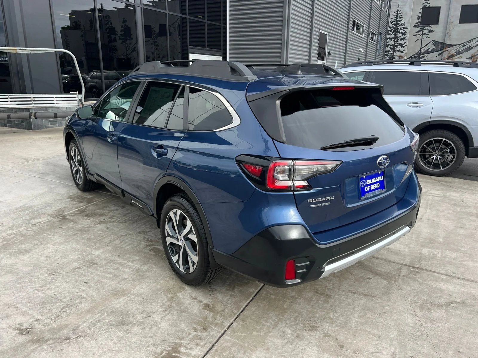 Used 2020 Abyss Blue Pearl Subaru Limited image 7