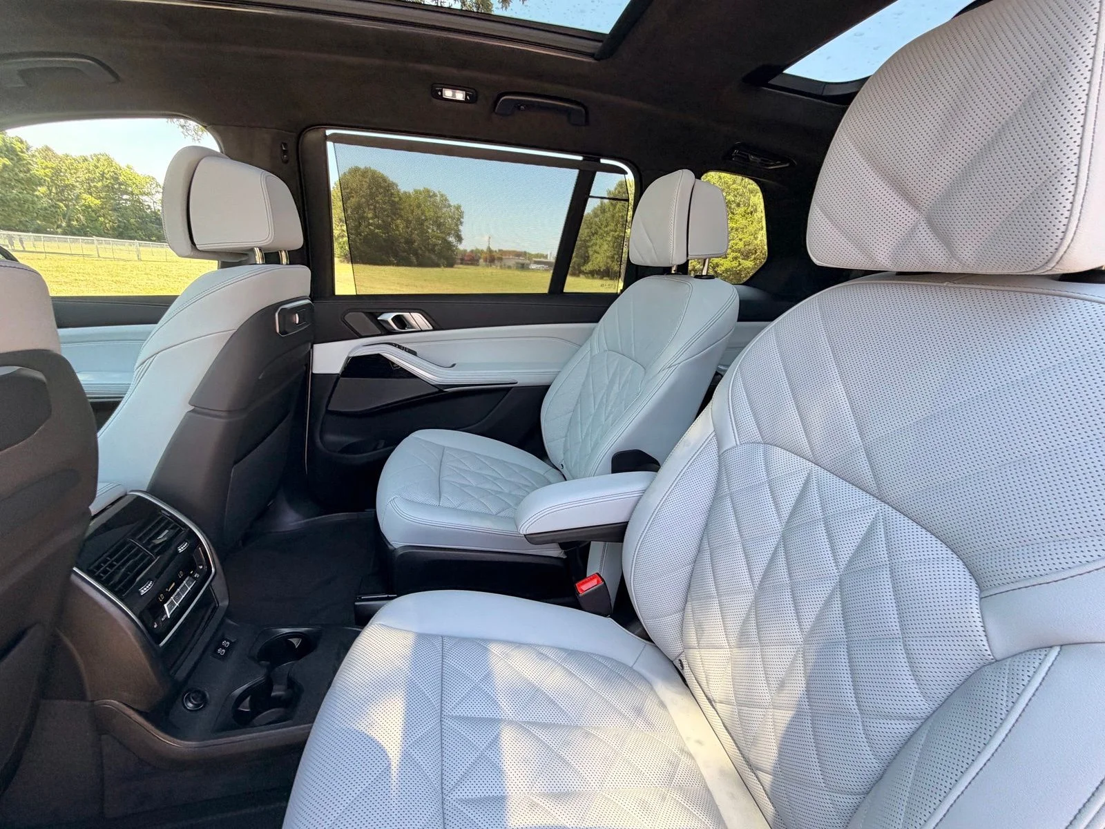 New 2027 Mineral White Metallic BMW xDrive40i image 14