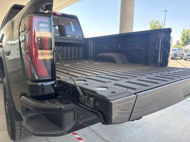 2026 GMC Sierra 2500HD AT4 - Photo 8