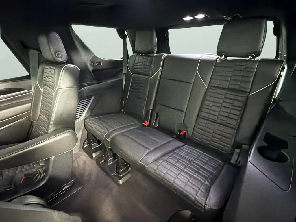 Used 2023 BLACK RAVEN Cadillac AWD V-Series image 32