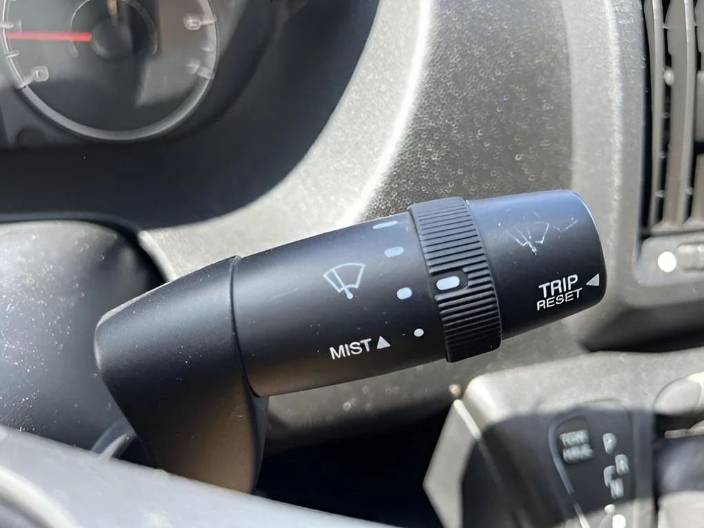 Used 2014 White Ram Base image 17