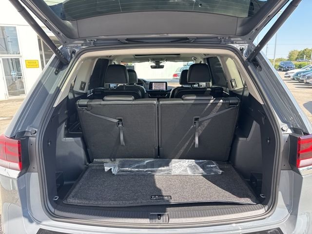 New 2026 Pure Gray Volkswagen 2.0T SEL Premium R-Line image 10
