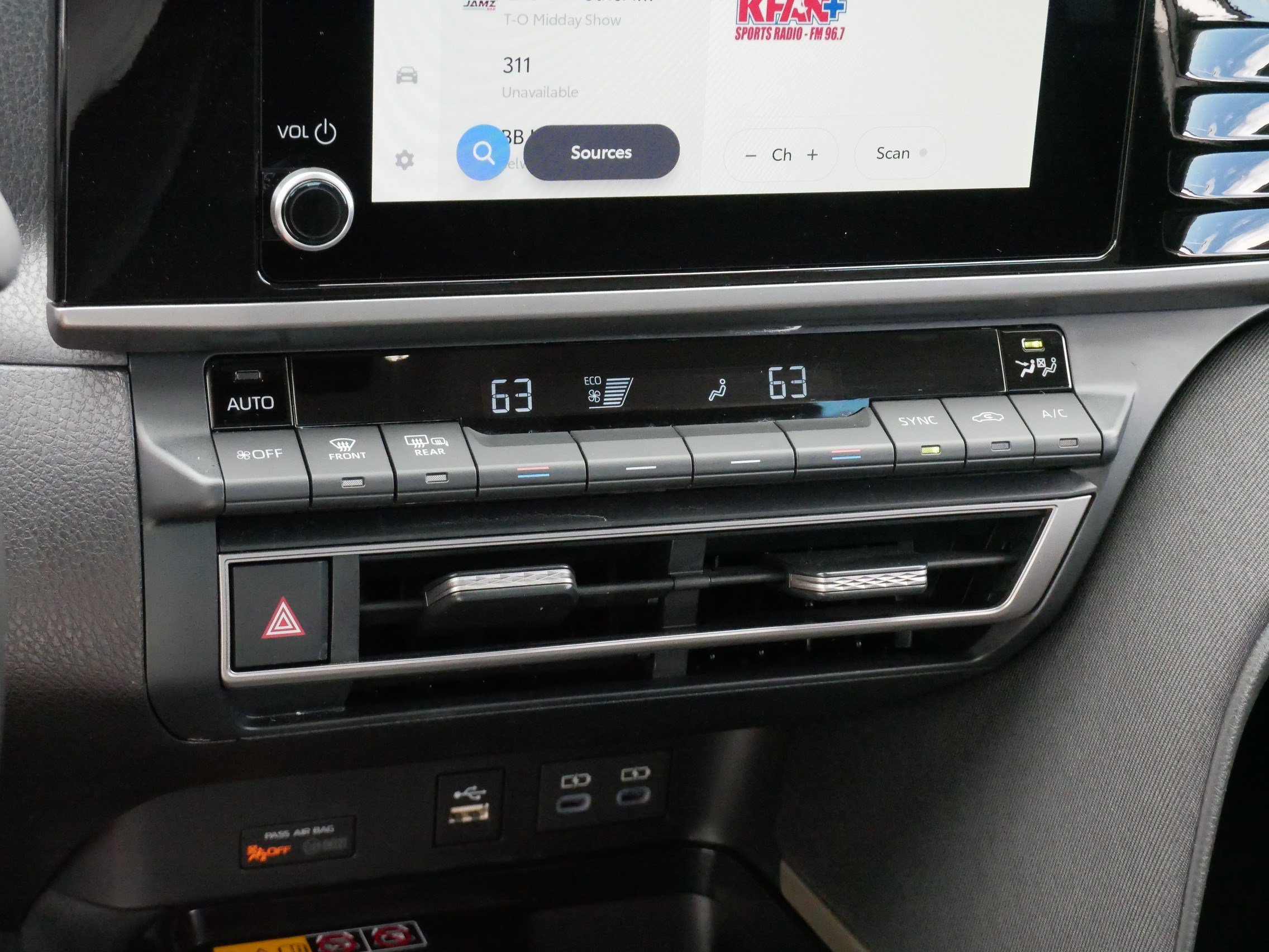 Used 2026 Ice Cap Toyota LE image 23