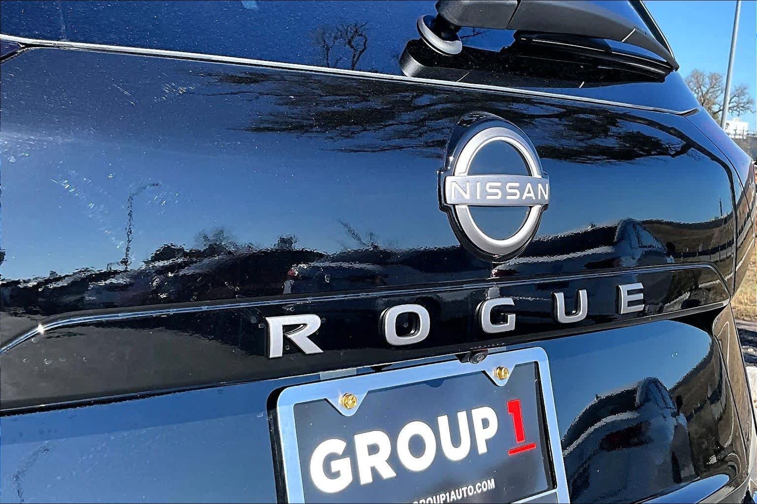 New 2026 Super Black Nissan SV image 15