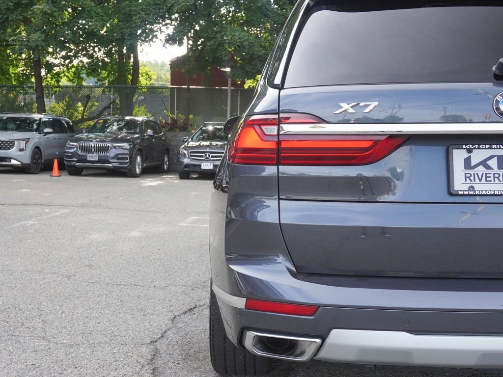 Used 2022 Gray BMW xDrive40i image 18