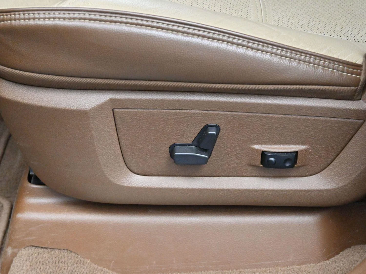 2022 RAM Ram 3500 Pickup Laramie - Photo 14