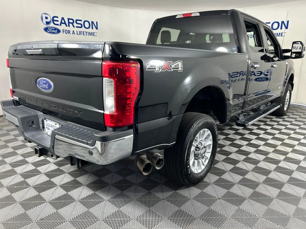 Used 2019  Ford XLT image 4