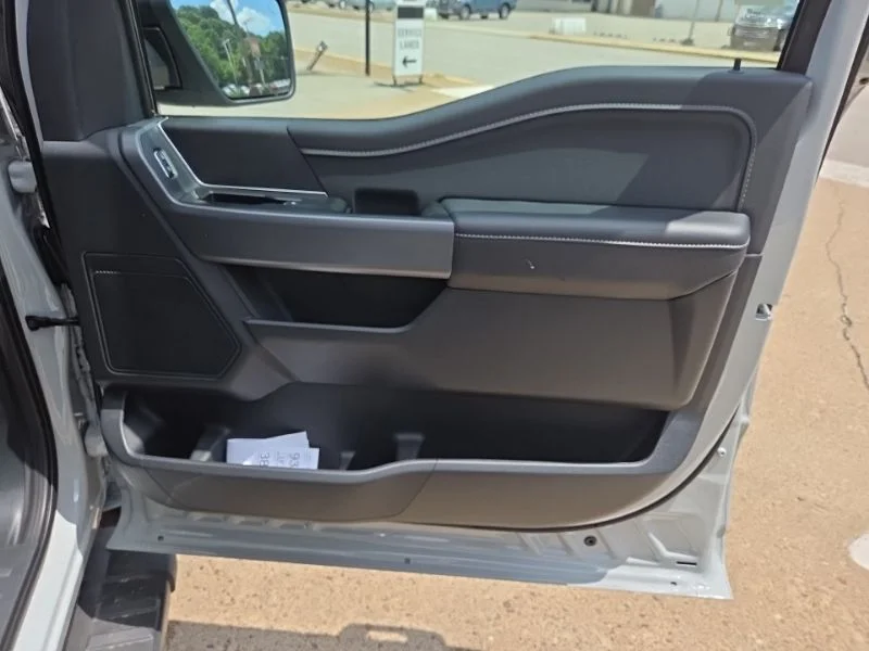 New 2026 Oxford White Ford F-250® XL image 13
