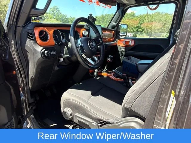 Used 2018 Gray Jeep Sahara 4x4 image 24