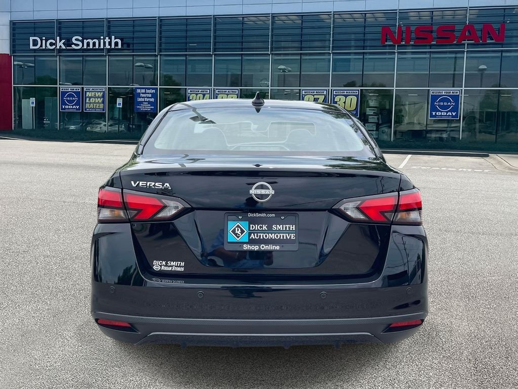 Used 2025 Black Nissan 1.6 SV image 5