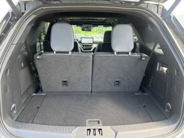 Used 2025 Gray Metallic Ford ST image 21