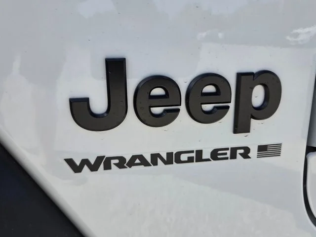 New 2026 Bright White Clear-Coat Exterior Paint Jeep Sport S image 11