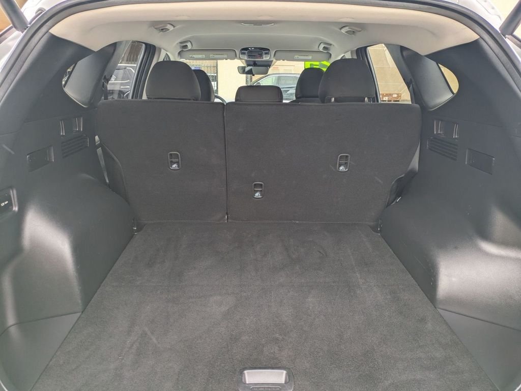 Certified Used 2025 Silver Hyundai SEL image 28