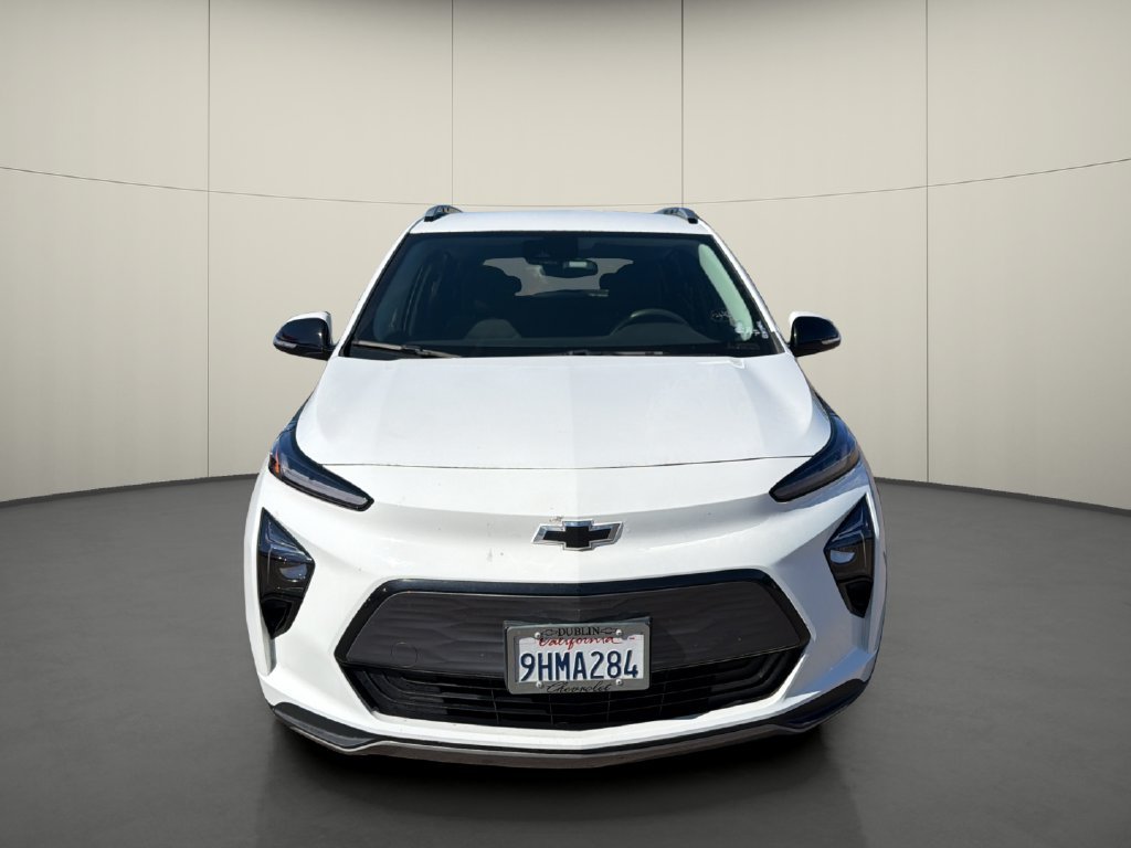 Used 2023 White Chevrolet LT image 2