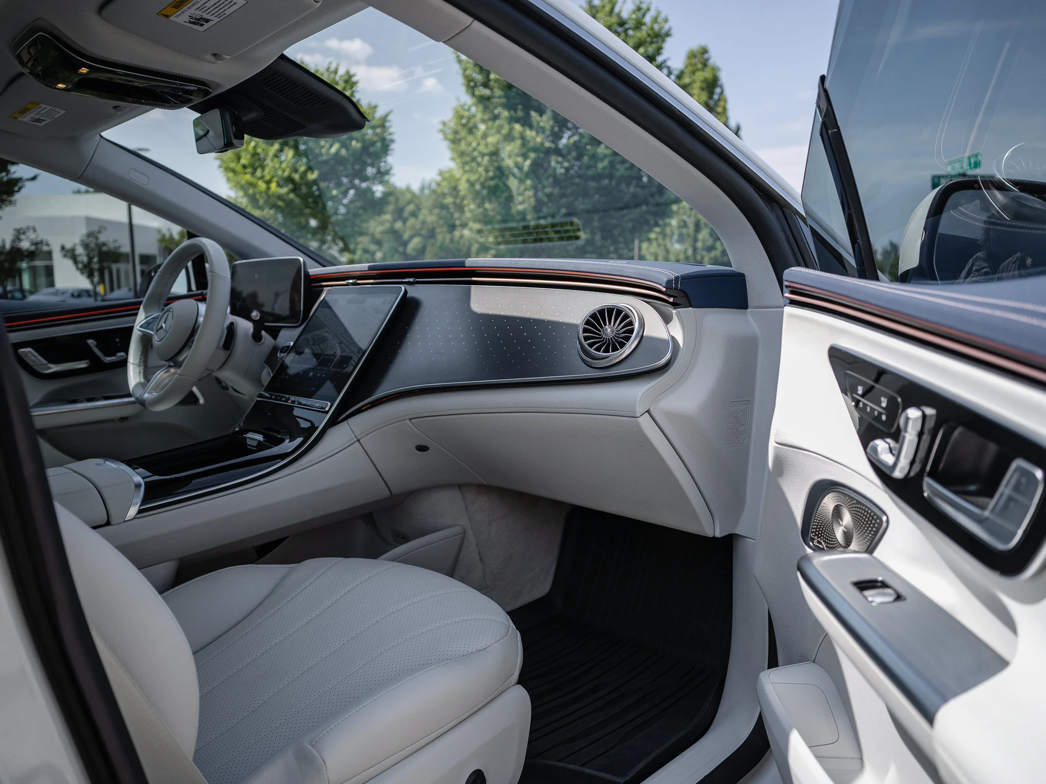 Certified Used 2023 MANUFAKTUR Moonlight White Metallic Mercedes-Benz 350 Sedan image 26