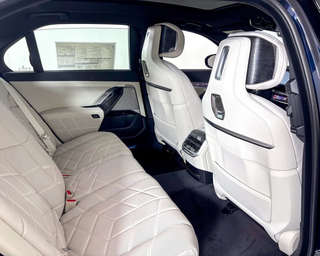 New 2025 Carbon Black Metallic BMW 750e xDrive image 22