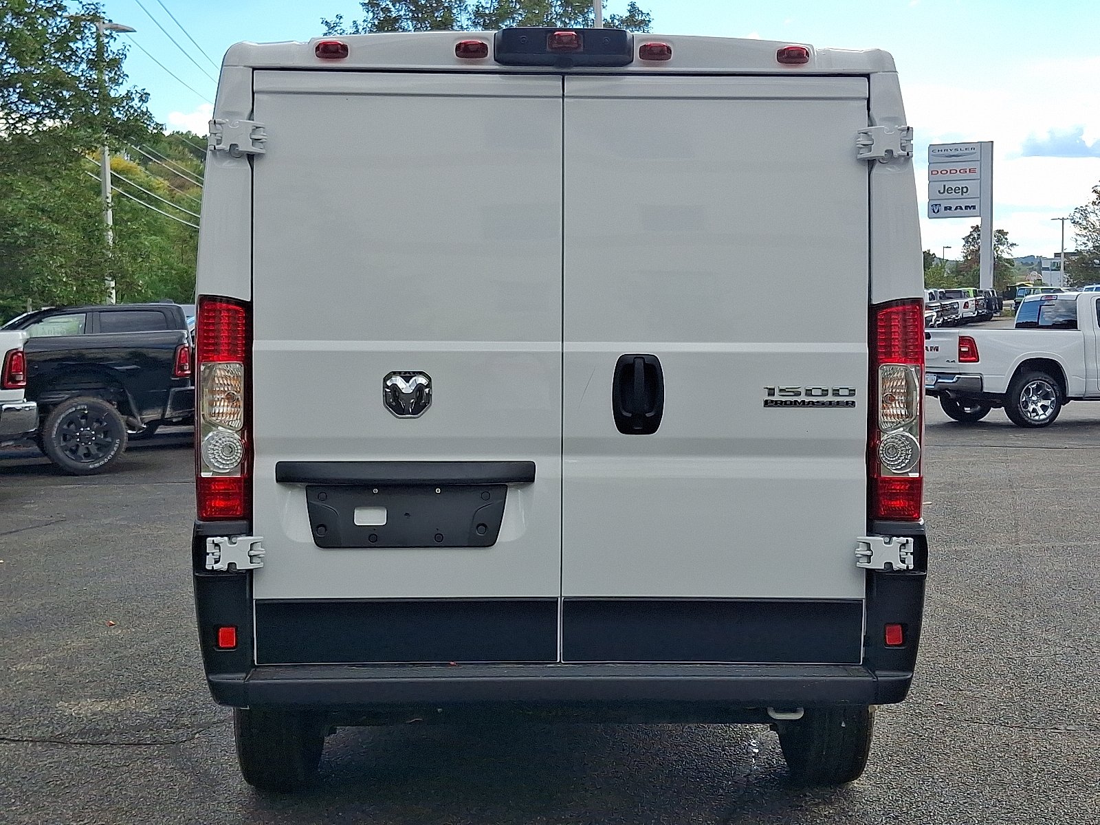 New 2026 Bright White Clear-Coat Exterior Paint RAM Tradesman image 5
