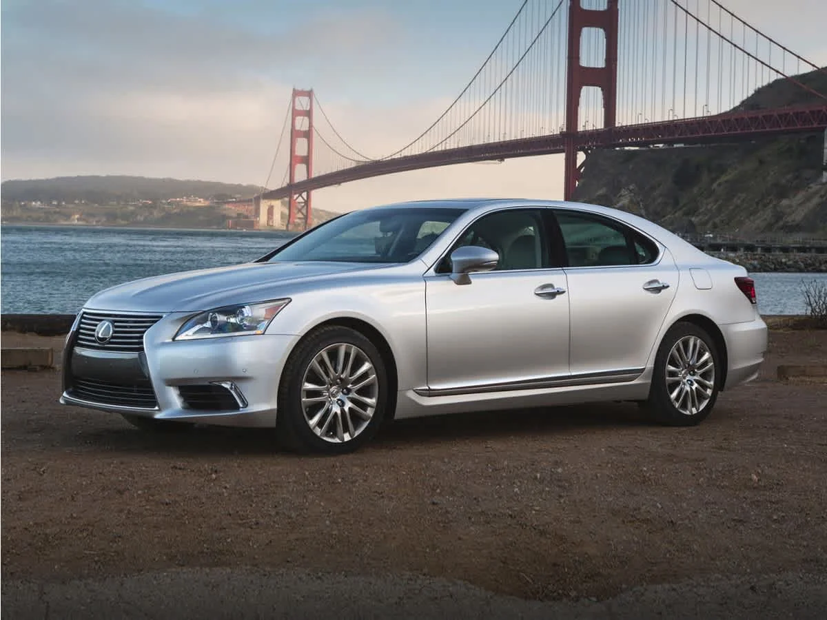 Used 2013 Nebula Gray Pearl Lexus  image 1