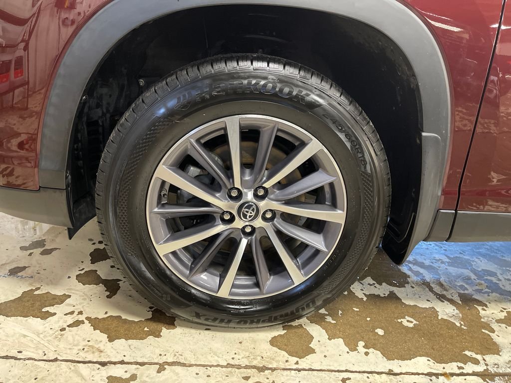 Certified Used 2019 Red Toyota XLE image 10