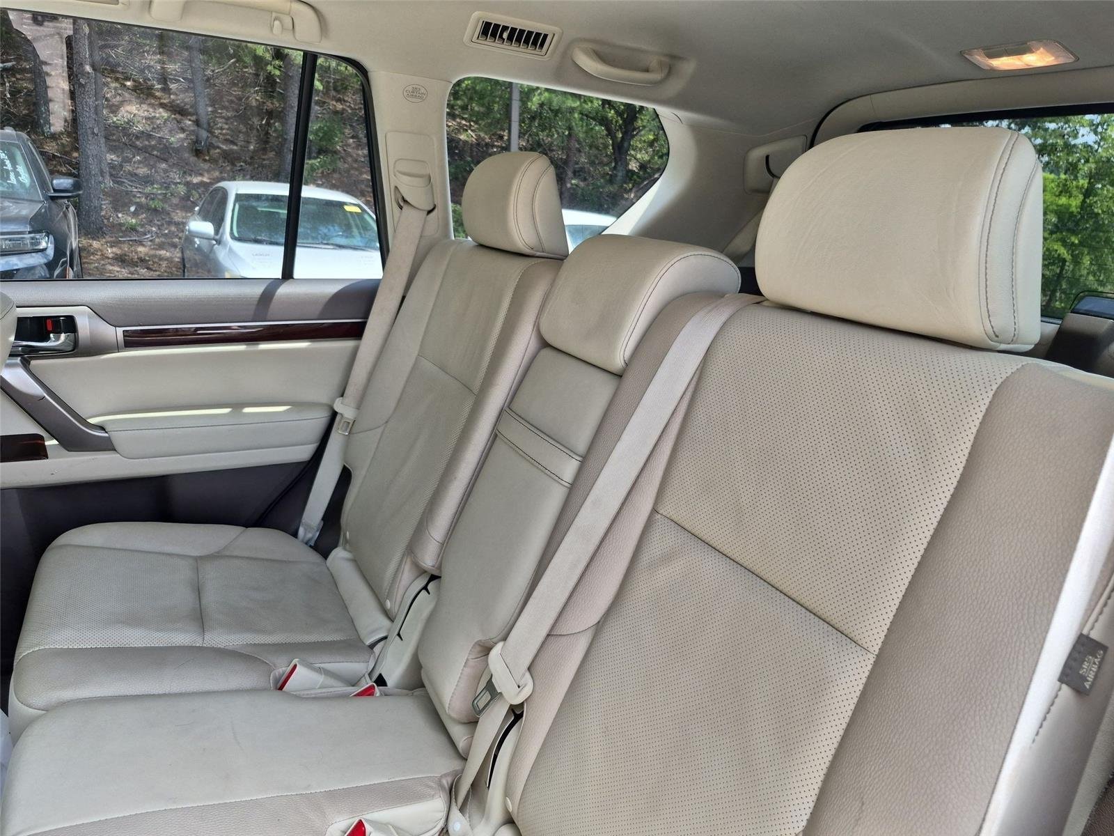 Used 2015 Claret Mica Lexus  image 33