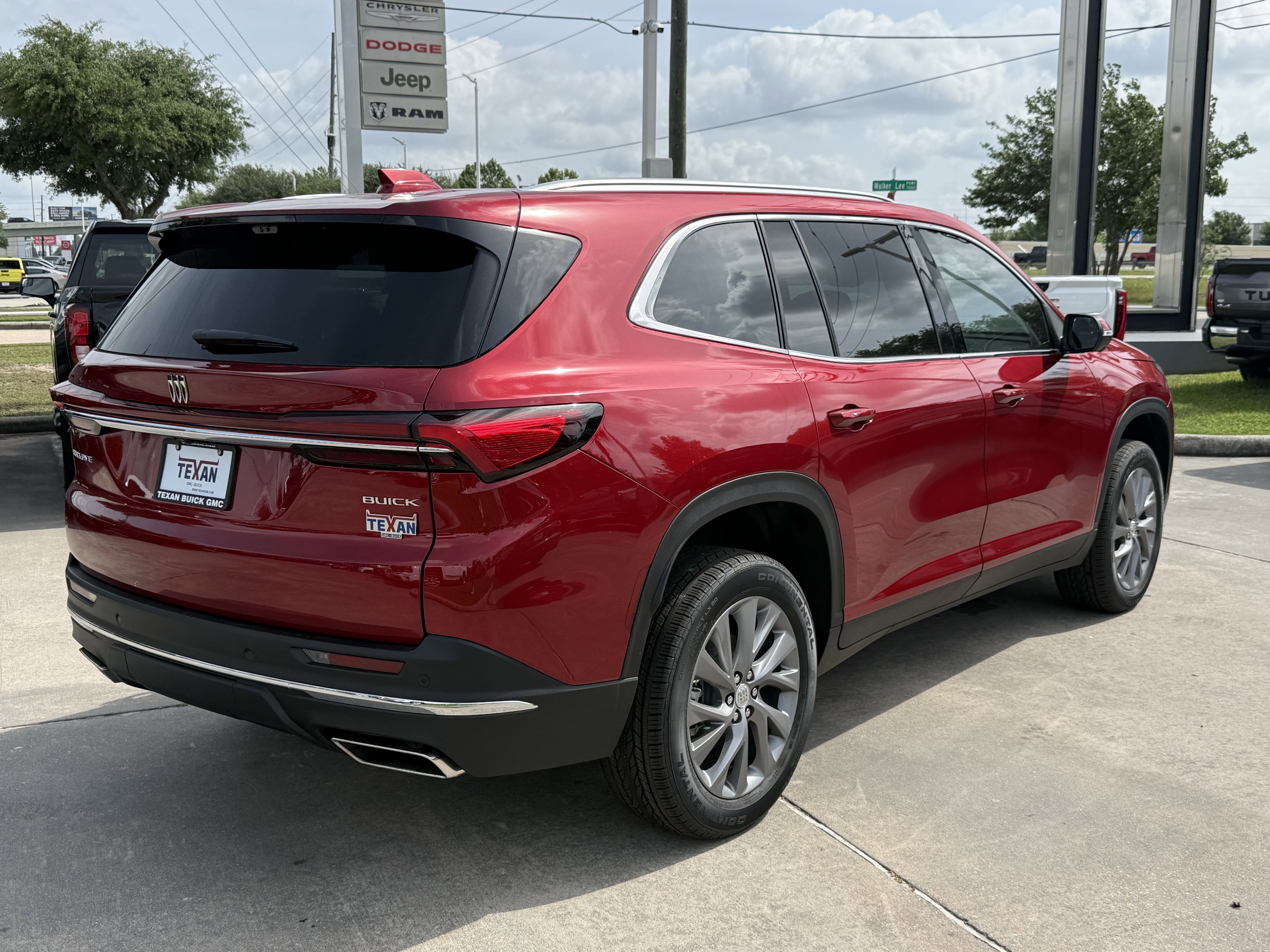 2026 Buick Enclave Preferred - Photo 4