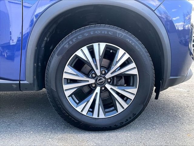 Used 2023 Blue Nissan SV image 9