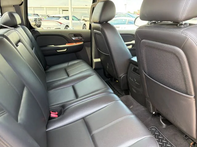 Used 2011 Black GMC SLT image 27