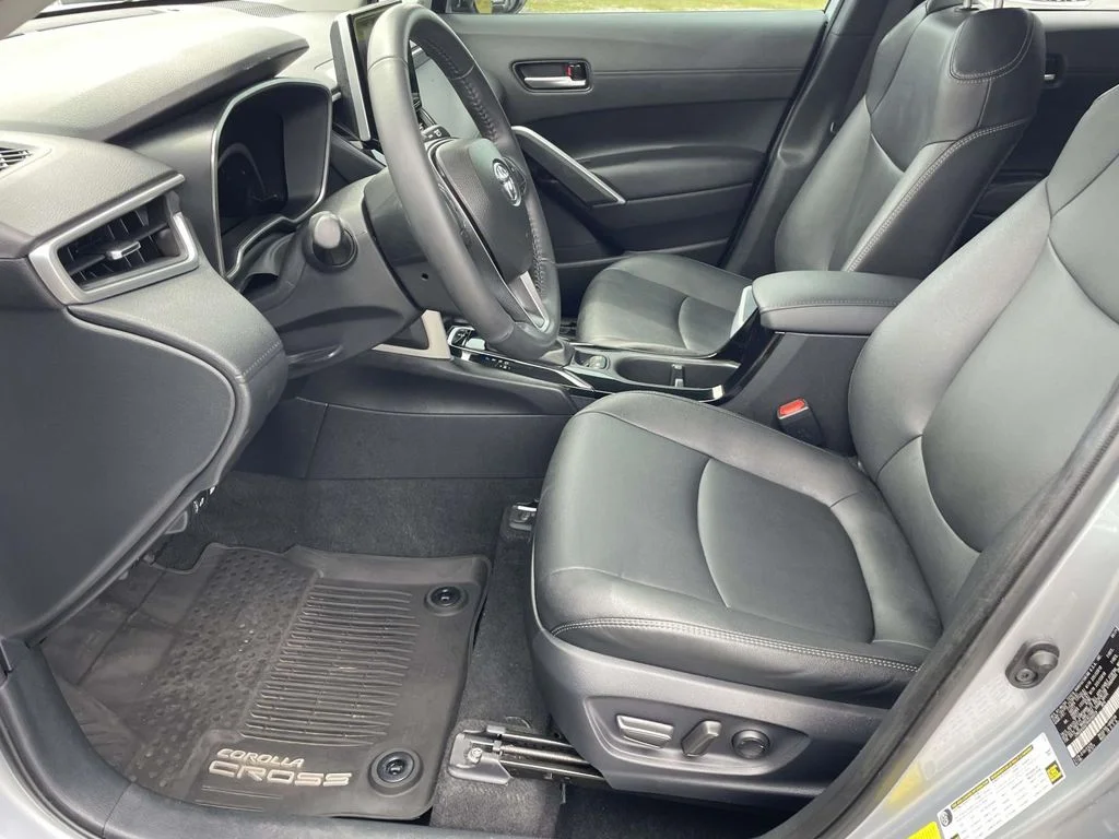 Used 2024 Sonic Silver Toyota XLE image 14