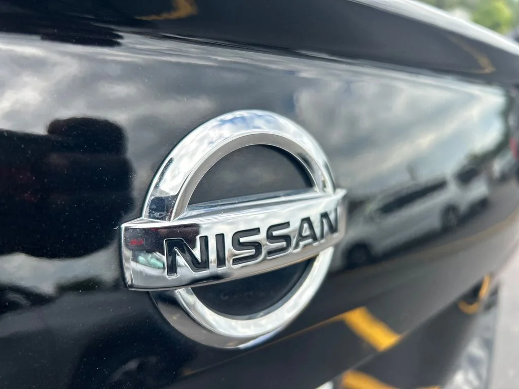 Used 2022 Black Nissan 2.5 SV image 37
