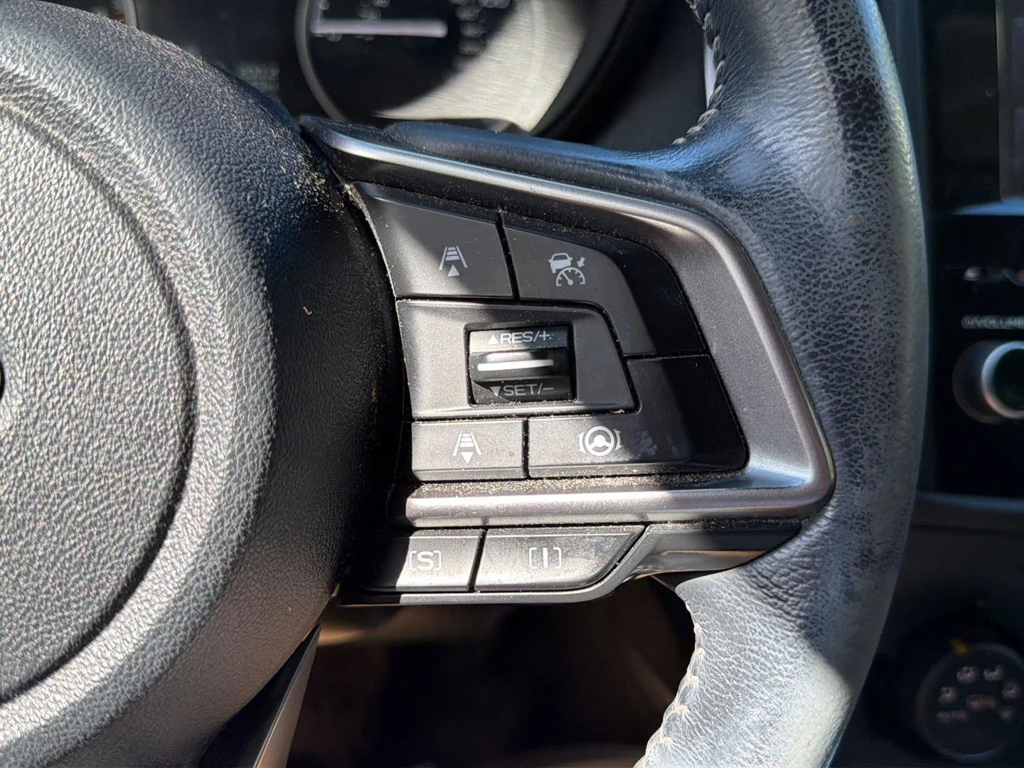 Used 2023 Ice Silver Metallic Subaru Premium image 19