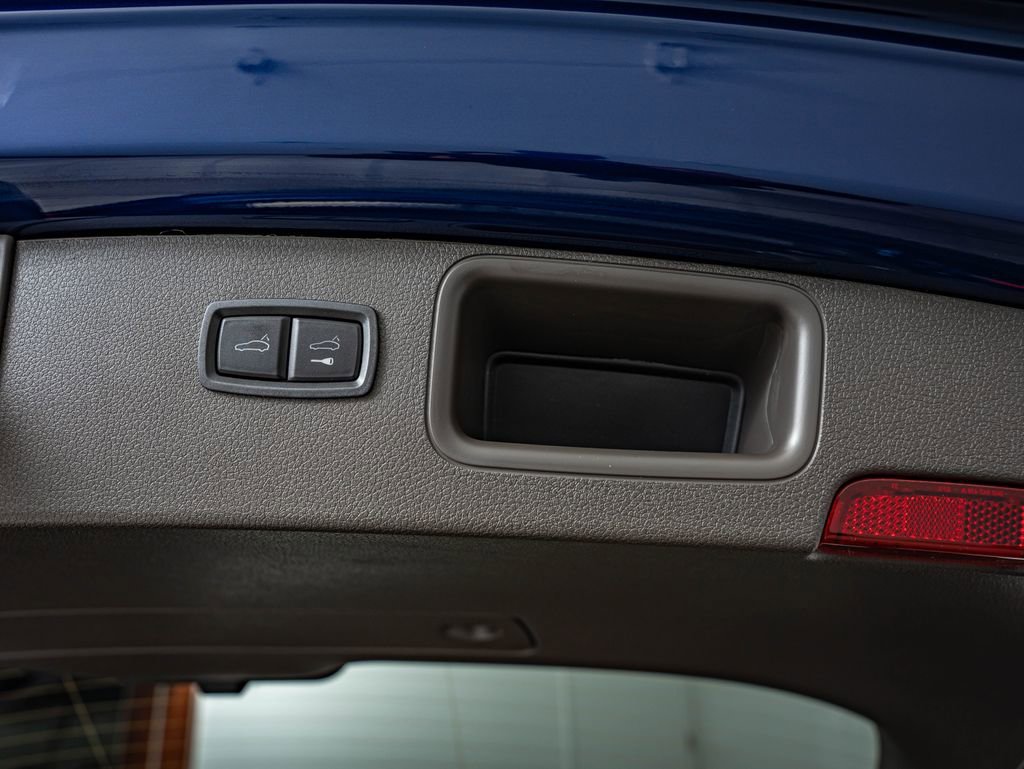 New 2026 Gentian Blue Metallic Porsche  image 41