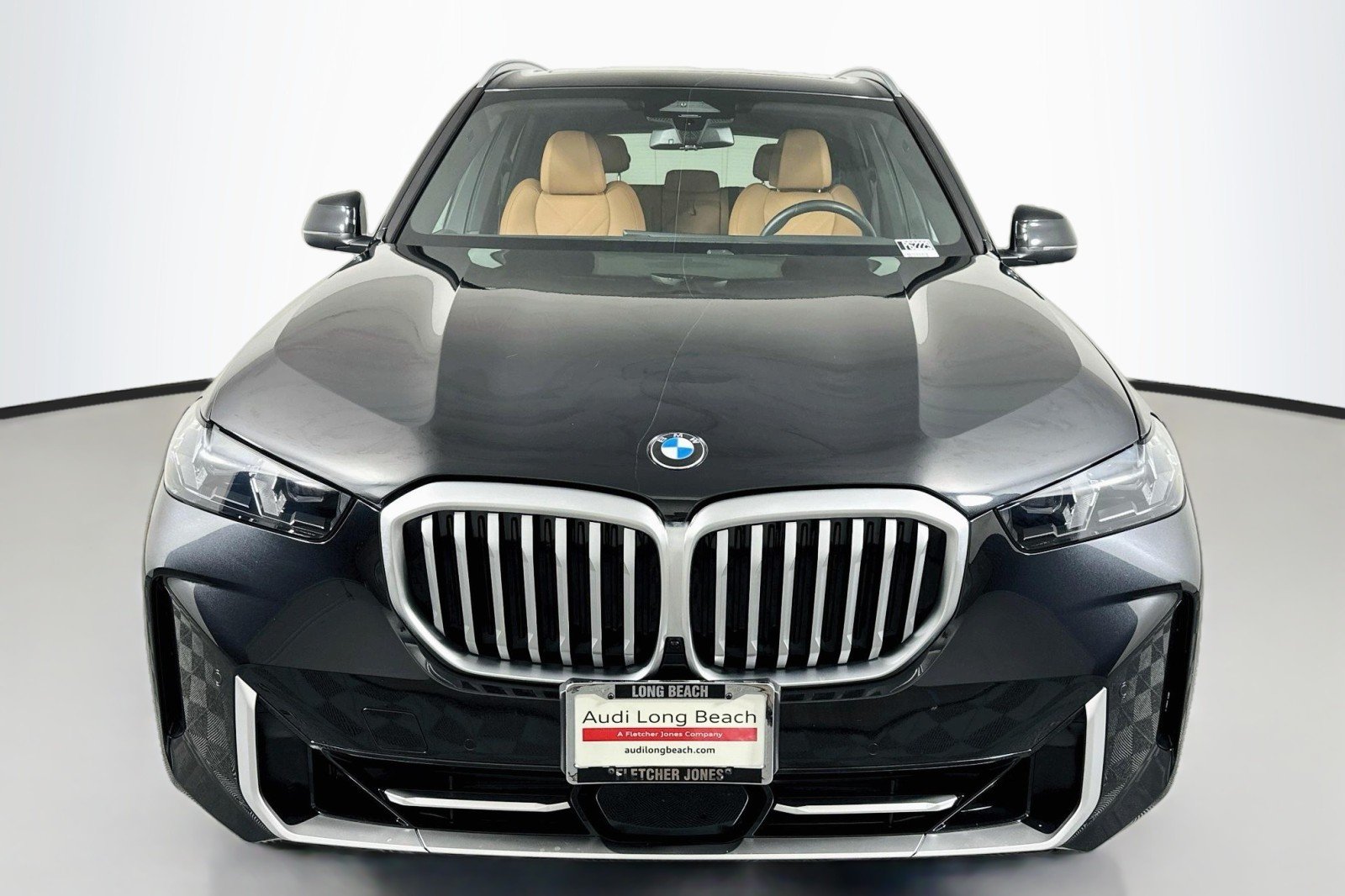 Used 2024 Black Sapphire Metallic BMW sDrive40i image 2