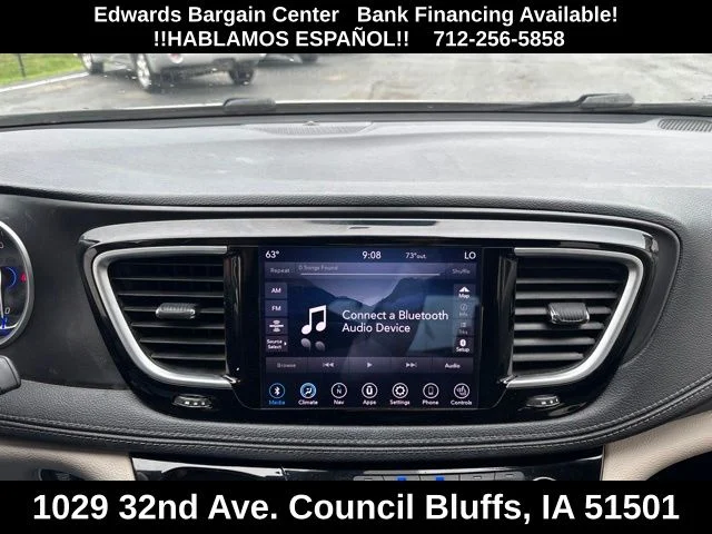 Used 2020 White Chrysler Limited image 21