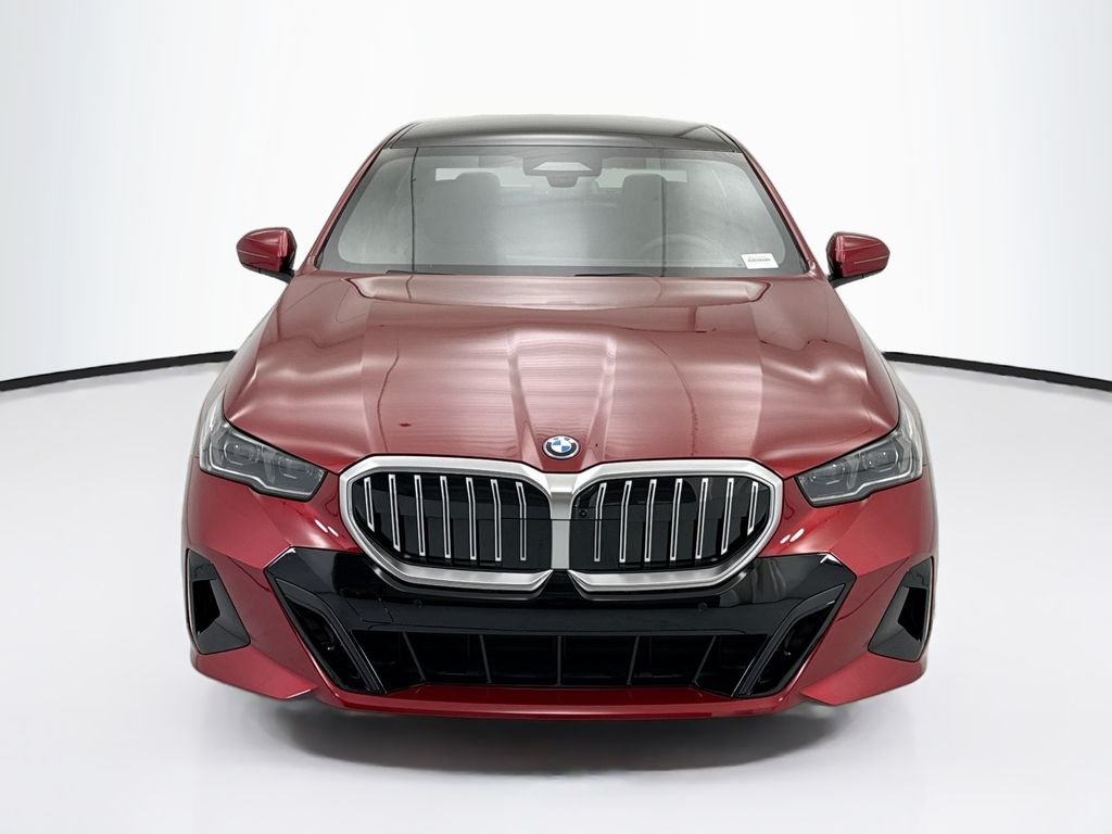 New 2027 Red Metallic BMW 550e xDrive image 2