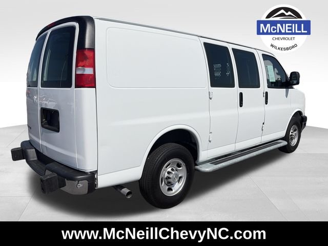 Used 2024 White Chevrolet Work Van image 8