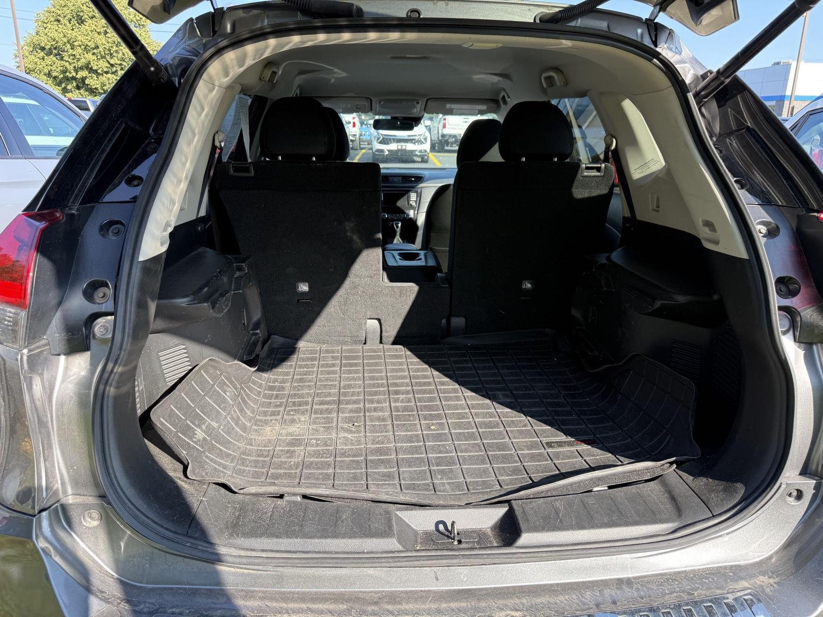 Used 2019 Gun Metallic Nissan SV image 6