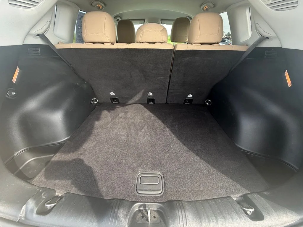 Certified Used 2018 Green Jeep Sport image 25