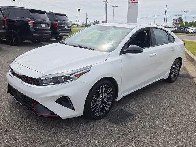 Used 2024 White Kia GT-Line image 3