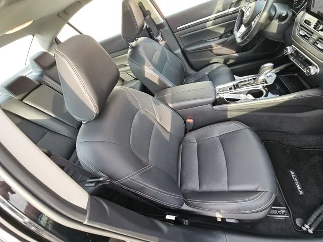 Used 2024 Black Nissan 2.5 SL image 31